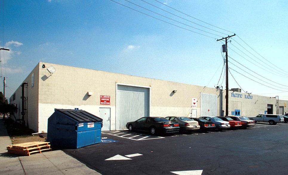 2231-2249 N Hollywood Way, Burbank, CA à vendre - Photo de l’immeuble – Image 2 sur 5