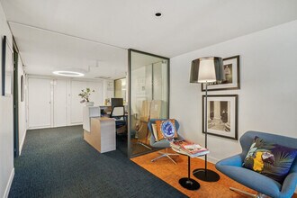 9 Avenue Franklin D. Roosevelt, Paris à louer Photo intérieure– Image 2 sur 16