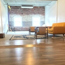 58 Pulaski St, Peabody, MA à louer Photo intérieure– Image 2 sur 2