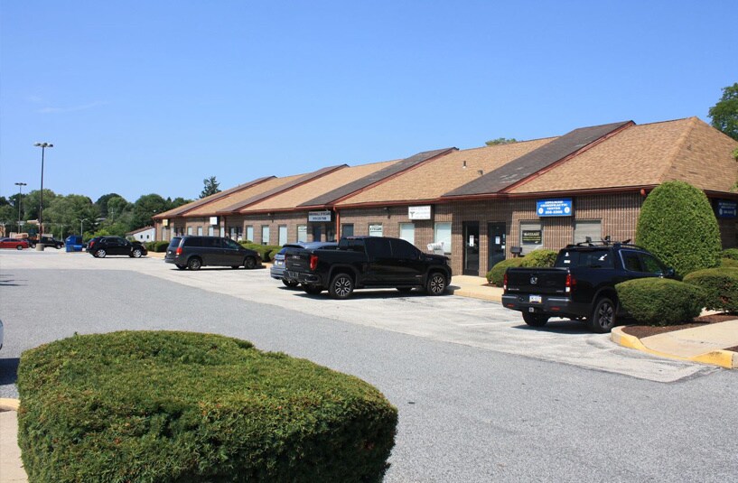 580-590 Reed Rd, Broomall, PA à louer Photo de l’immeuble– Image 1 sur 8