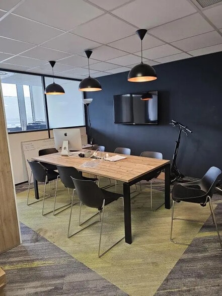 Bureau dans Montpellier à louer - Photo de l’immeuble – Image 3 sur 7