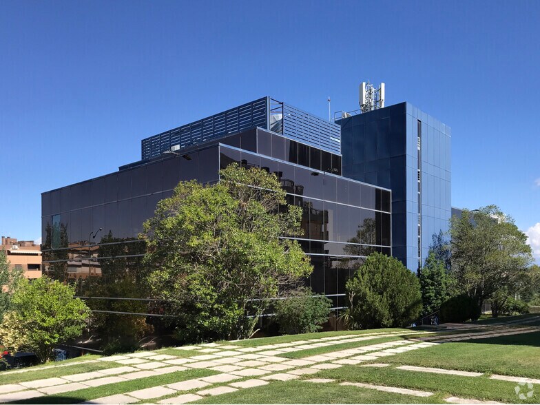 Bureau dans Pozuelo de Alarcón, Madrid à vendre - Photo principale – Image 1 sur 3