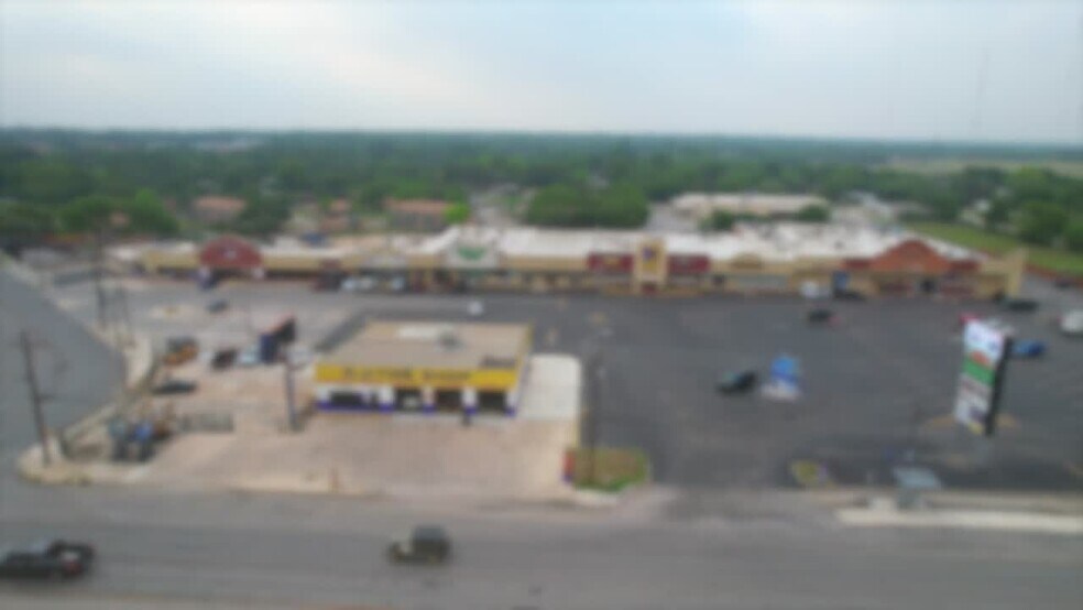2000-2038 Austin Dr, San Antonio, TX à louer - Vidéo sur l’annonce professionnelle – Image 2 sur 16