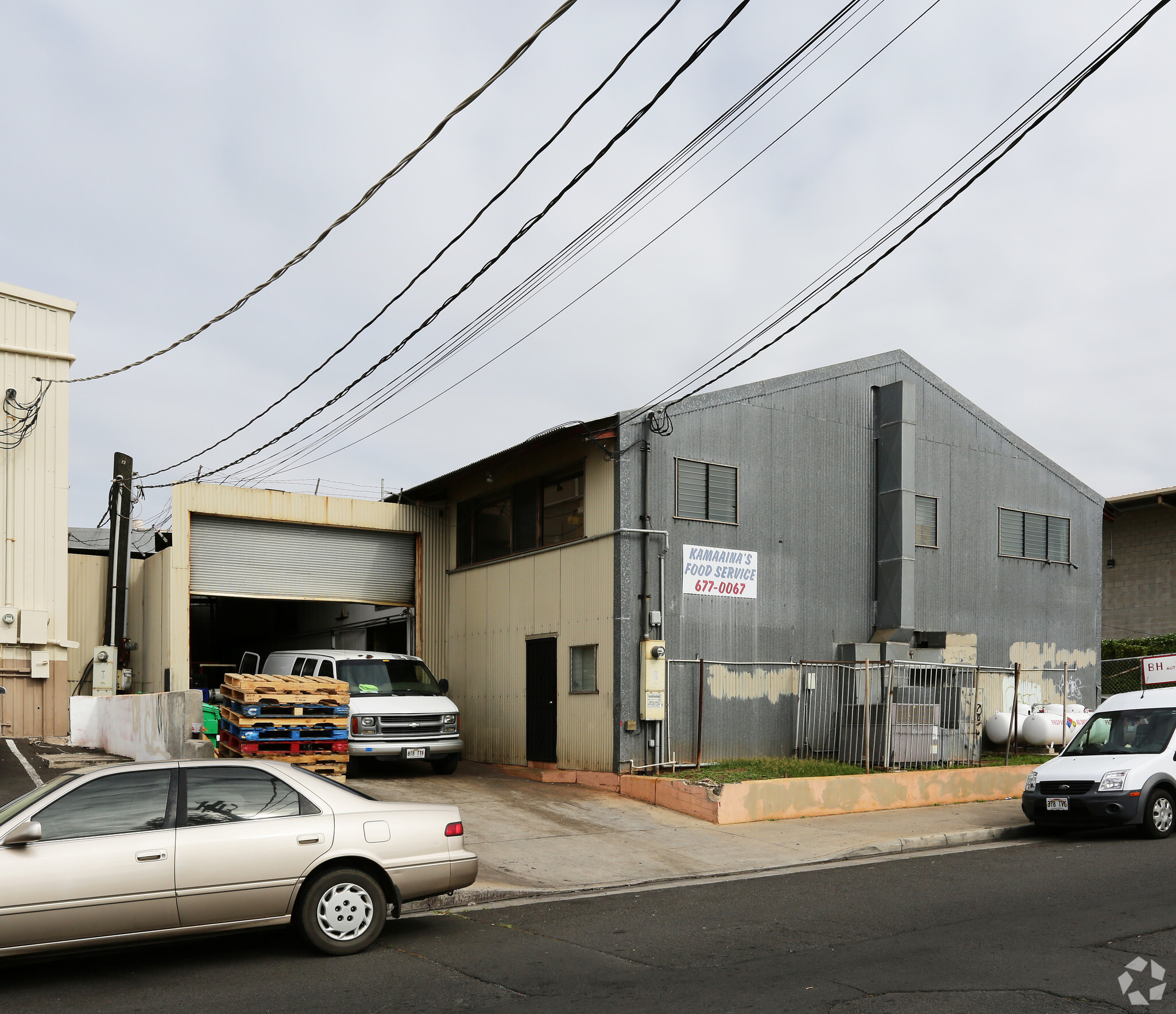 94-252 Pupuole St, Waipahu, HI à louer Photo principale– Image 1 sur 4