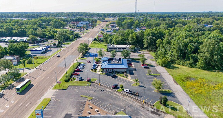 1661 Sycamore View Rd, Memphis, TN à vendre - Photo de l’immeuble – Image 2 sur 4