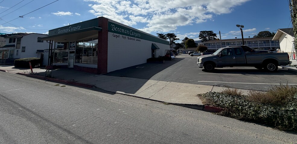 1070 Del Monte Blvd, Monterey, CA à vendre - Photo de l’immeuble – Image 3 sur 10