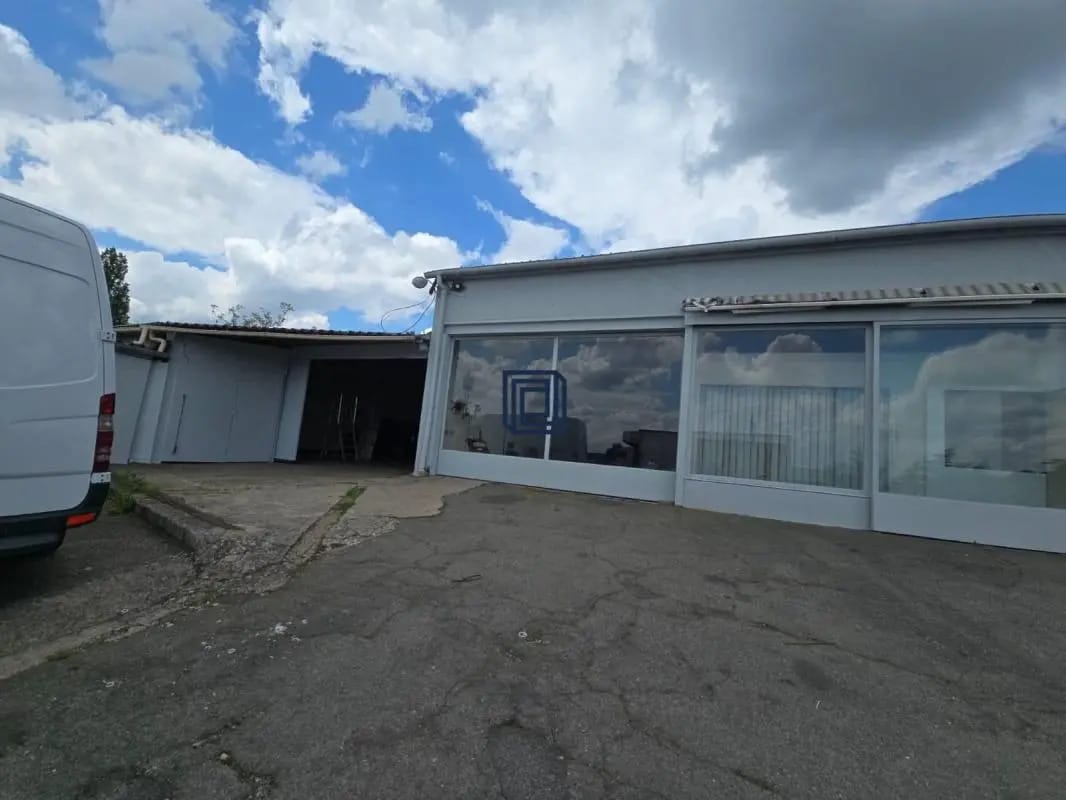 Industriel/Logistique dans Linas à vendre Photo de l’immeuble– Image 1 sur 6