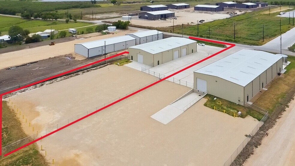 764 Soechting Rd, New Braunfels, TX à louer - Photo de l’immeuble – Image 3 sur 18