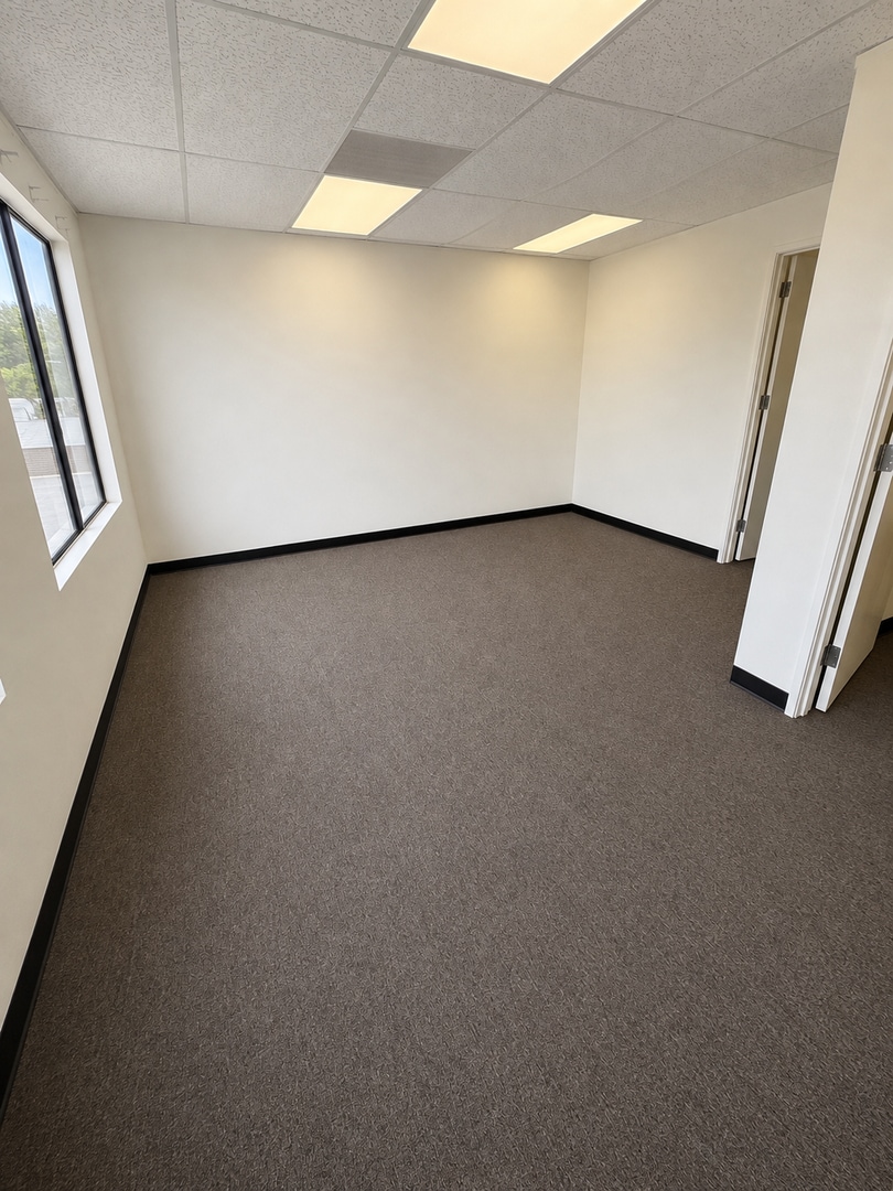 350 W 9th Ave, Escondido, CA à louer Photo intérieure– Image 1 sur 3