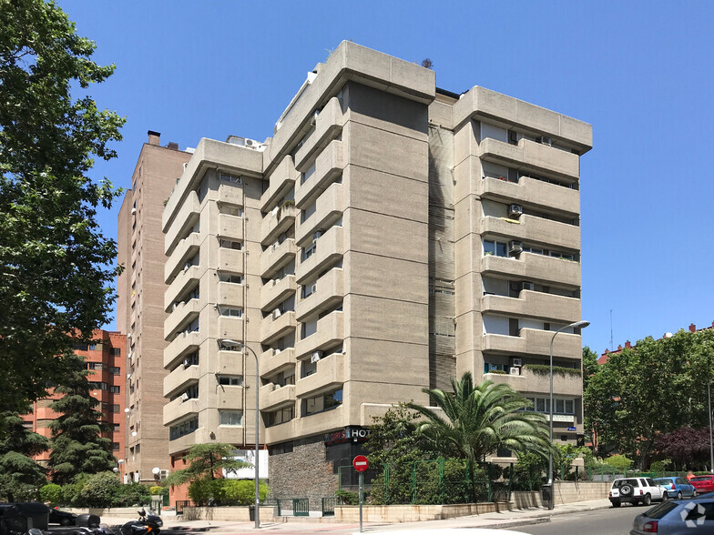 Calle Pensamiento, 27, Madrid, Madrid à louer - Photo principale – Image 1 sur 2