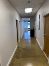 4951 E Adamo Dr, Tampa, FL à louer Photo intérieure– Image 1 sur 7
