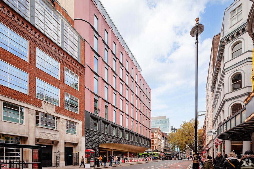 113-119 Charing Cross Rd, Londres à louer - Photo de l’immeuble – Image 3 sur 7