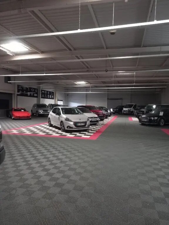 Plus de détails pour Local d’activités à vendre