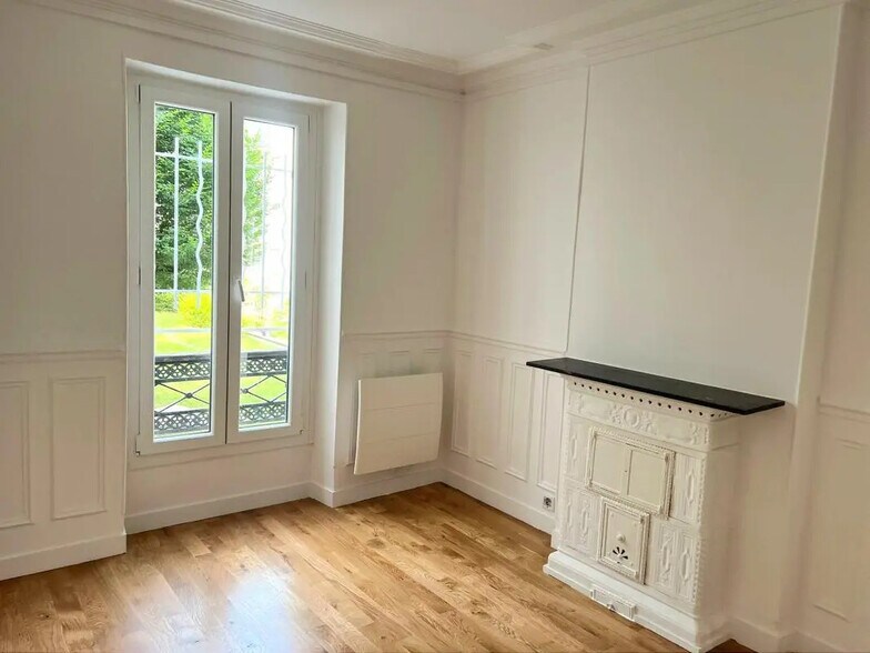 Bureau dans Paris à louer - Photo de l’immeuble – Image 1 sur 8