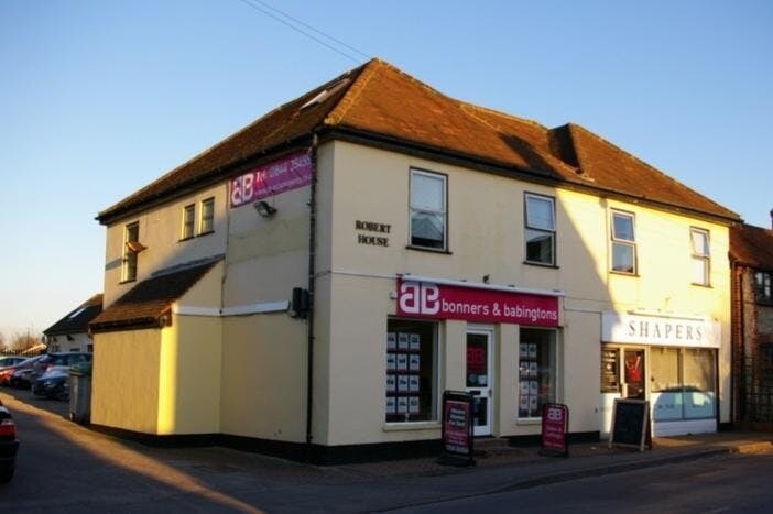 19 Station Rd, Chinnor à louer Photo de l’immeuble– Image 1 sur 6