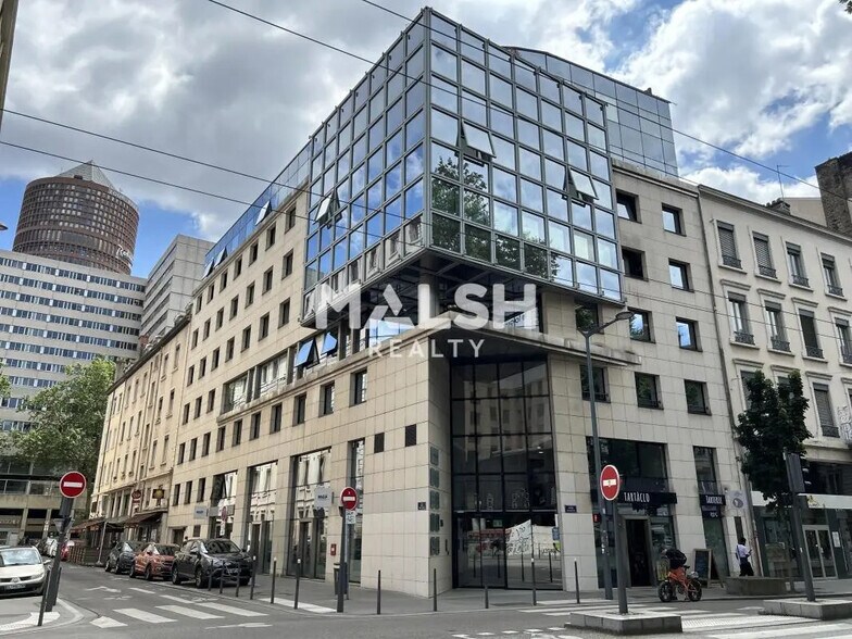 Bureau dans Lyon à louer - Photo de l’immeuble – Image 1 sur 12