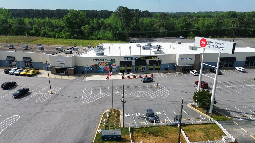 67 Jr Rd, Selma, NC à louer - Photo principale – Image 1 sur 12