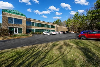 425 E Arrowhead Dr, Charlotte, NC à louer Photo intérieure– Image 1 sur 8