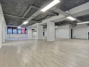 16-24 Rue Cabanis, Paris à louer Photo de l’immeuble– Image 2 sur 7