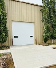 24521 510 Township Rd, Nisku, AB à louer Photo de l’immeuble– Image 2 sur 3