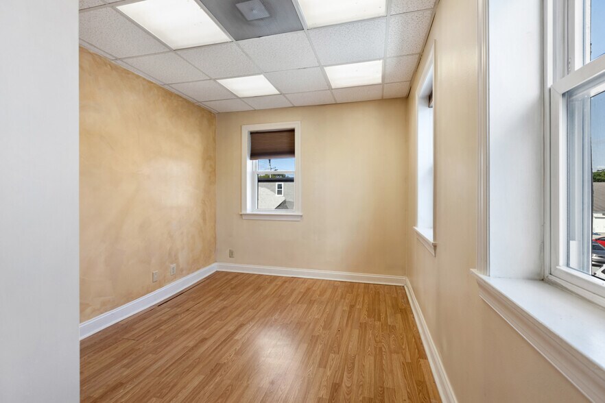 363 E Lincoln Hwy, Exton, PA à louer - Photo de l’immeuble – Image 2 sur 9