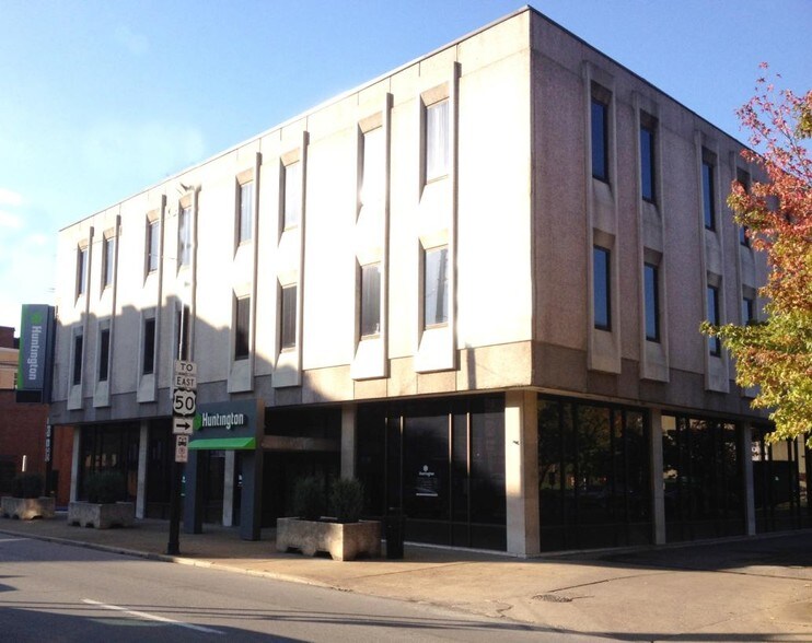 230 W Pike St, Clarksburg, WV à louer - Photo de l’immeuble – Image 2 sur 5