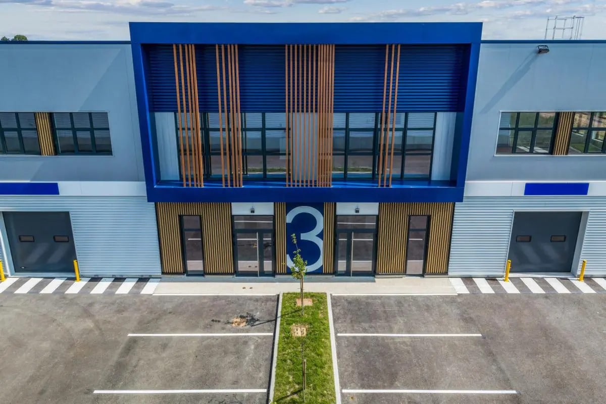 Local d’activités dans Saint-Michel-sur-Orge à louer Photo de l’immeuble– Image 1 sur 17