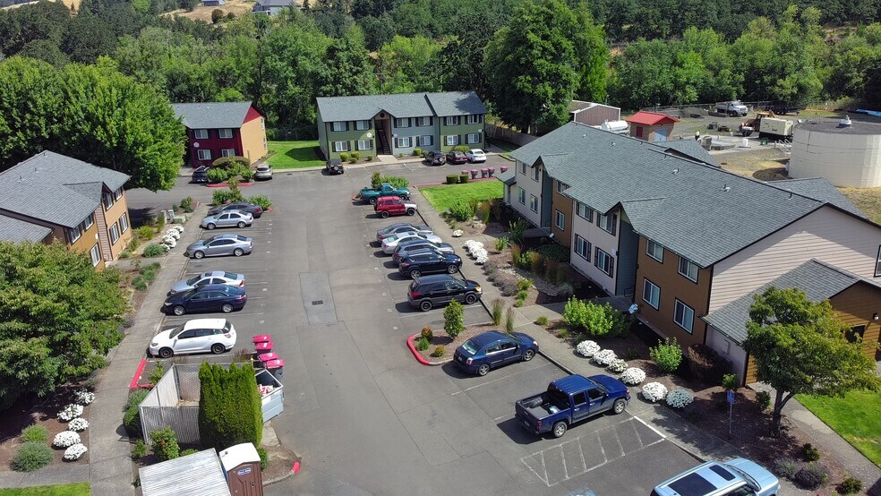 937 SE Sheridan Rd, Sheridan, OR à vendre - Photo de l’immeuble – Image 3 sur 27