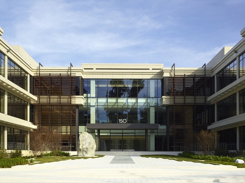 150 N Orange Grove Blvd, Pasadena, CA à louer - Photo principale – Image 1 sur 11