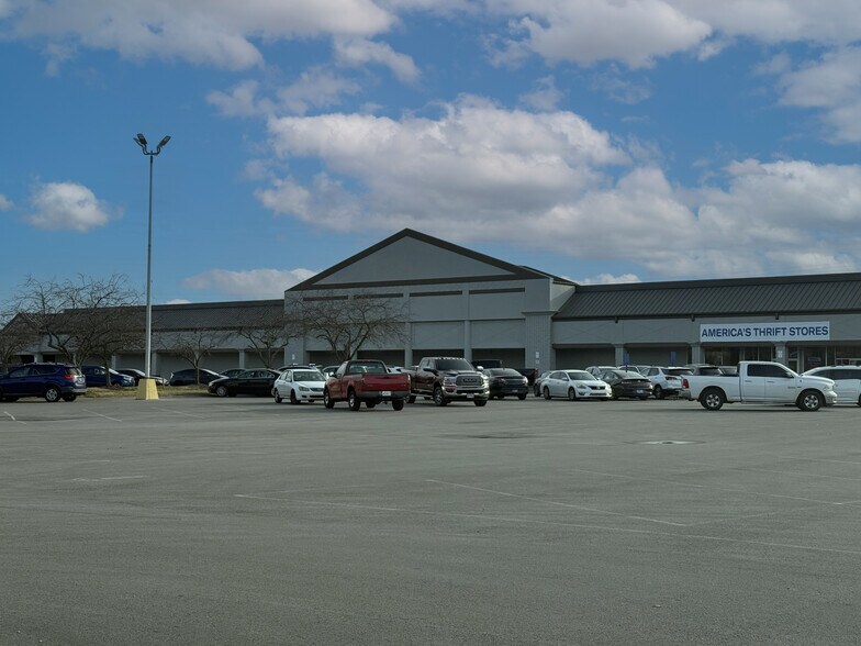 1114 Mercury Blvd, Murfreesboro, TN à louer - Photo de l’immeuble – Image 2 sur 8