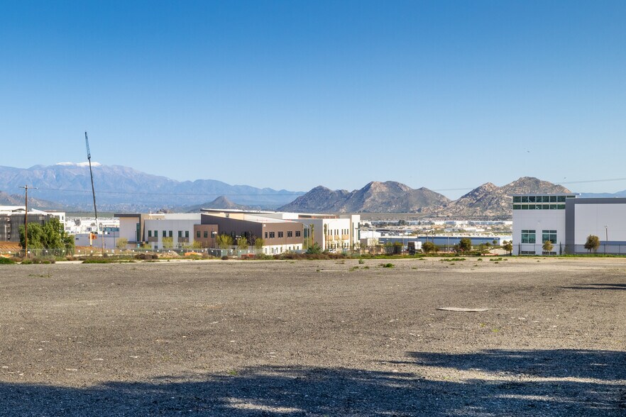 Tobacco Road, Perris, CA à vendre - Numérisation 3D Matterport – Image 3 sur 16