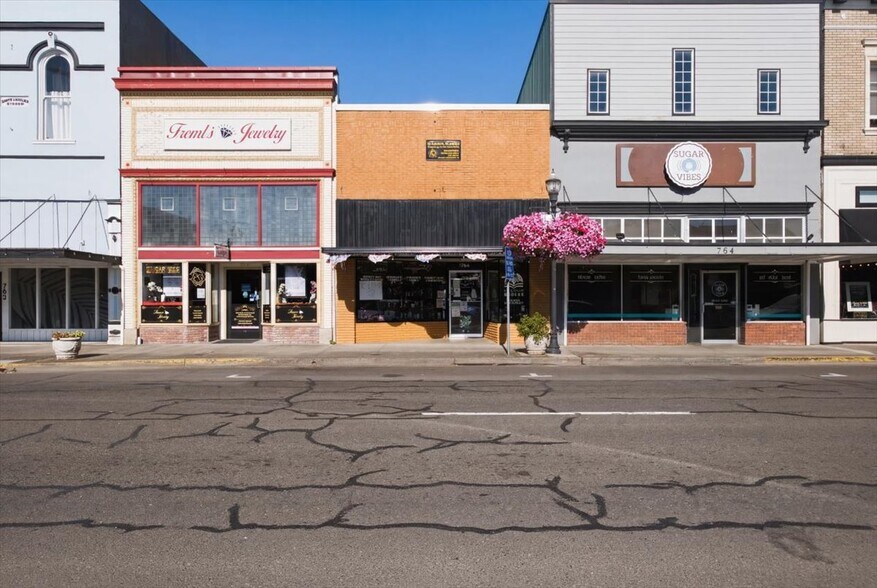 764 S Main St, Lebanon, OR à vendre - Photo de l’immeuble – Image 1 sur 11