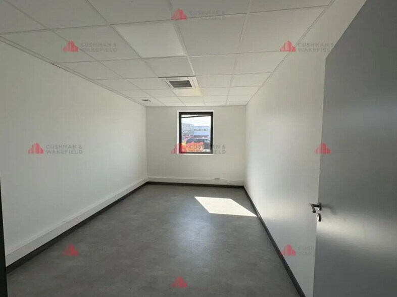 Bureau dans Châtenoy-le-Royal à louer - Photo intérieure – Image 3 sur 4