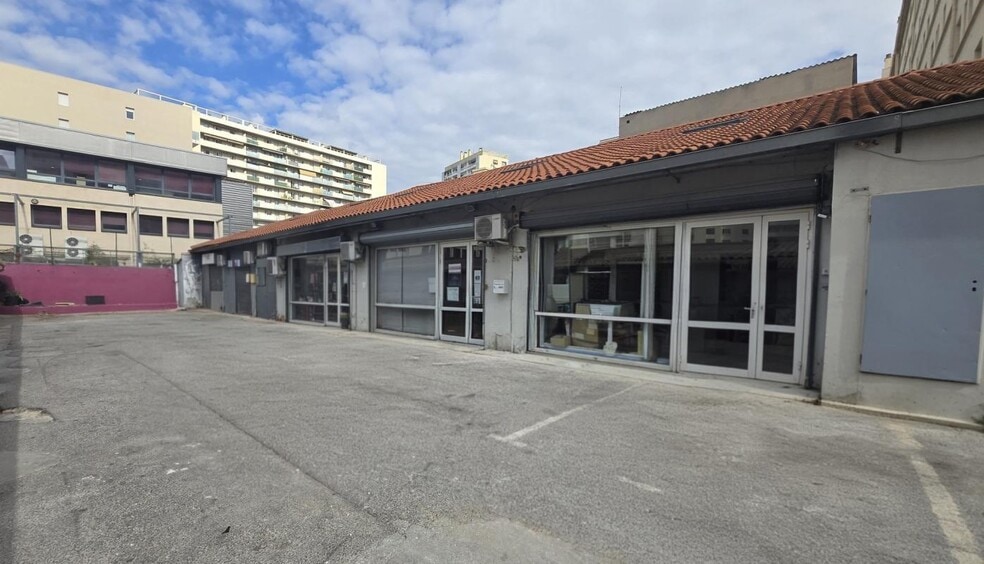 Local commercial dans Toulon à vendre - Photo de l’immeuble – Image 1 sur 4