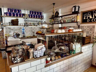 Plus de détails pour 5 South Cliff Rd, Bridlington - Local commercial à louer