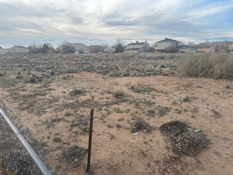 Camelot Blvd, Los Lunas, NM à vendre - Photo de l’immeuble – Image 2 sur 5