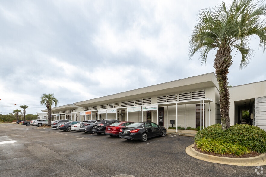 1221 Airport Rd, Destin, FL à vendre - Photo principale – Image 1 sur 6