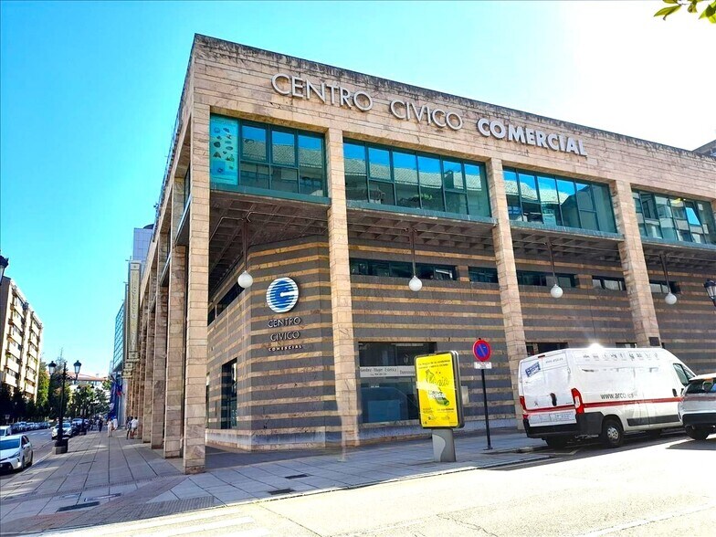 Calle Carlos López Otin, Oviedo, Asturias à vendre - Photo de l’immeuble – Image 1 sur 19