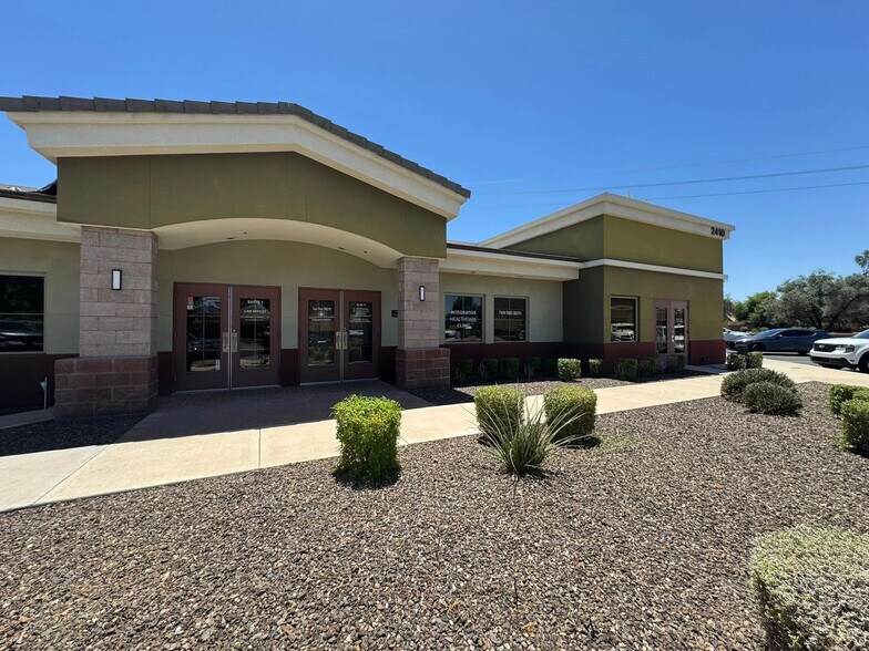 2410 W Ray Rd, Chandler, AZ à louer - Photo de l’immeuble – Image 1 sur 12
