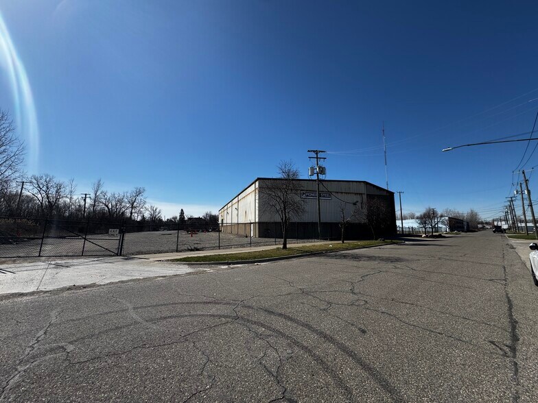 7401-7447 Intervale St, Detroit, MI à louer - Photo de l’immeuble – Image 3 sur 10