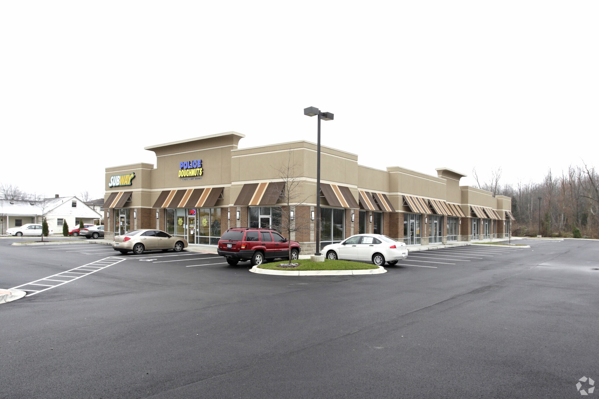 8104 National Tpke, Louisville, KY à louer Photo principale– Image 1 sur 4