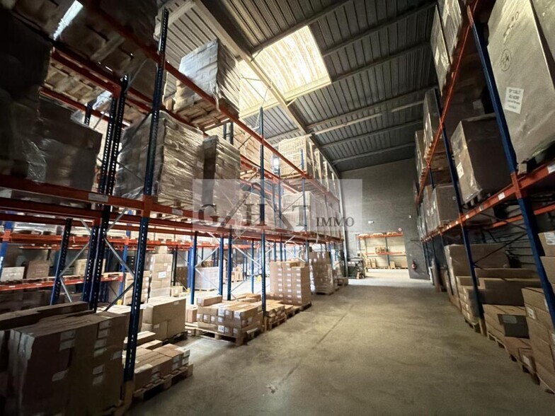 Industriel/Logistique dans Saint-Michel-sur-Orge à vendre - Photo de l’immeuble – Image 3 sur 13