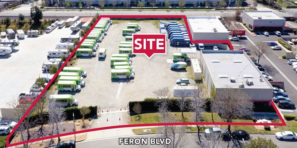 9421 Feron Blvd, Rancho Cucamonga, CA à louer - Photo principale – Image 1 sur 1