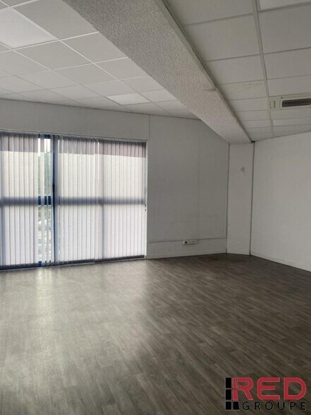 Bureau dans Aubagne à louer - Photo intérieure – Image 1 sur 5