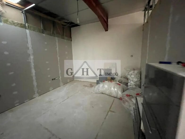 Industriel/Logistique dans Corbeil-Essonnes à vendre - Photo intérieure – Image 3 sur 8