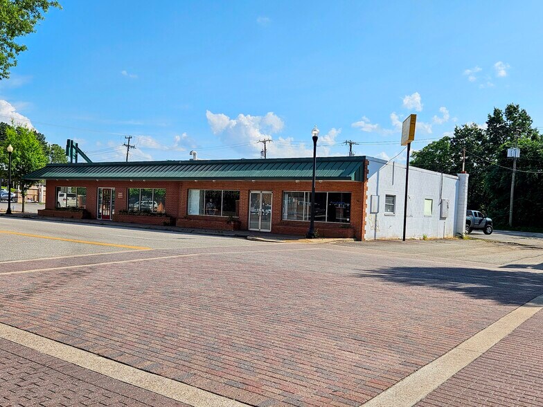 11934 Centre St, Chester, VA à louer - Photo de l’immeuble – Image 2 sur 6