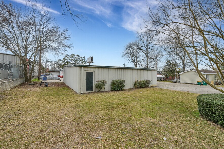 1614 Frazier St, Conroe, TX à vendre - Photo de l’immeuble – Image 2 sur 11