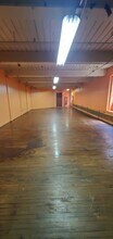 208 S Pulaski St, Baltimore, MD à louer Photo intérieure– Image 2 sur 9