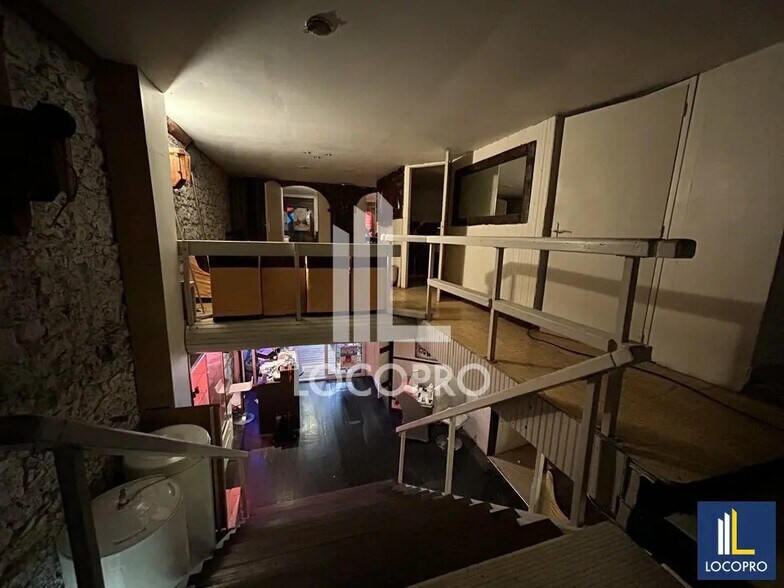 Local commercial dans Cannes à louer - Photo de l’immeuble – Image 3 sur 8
