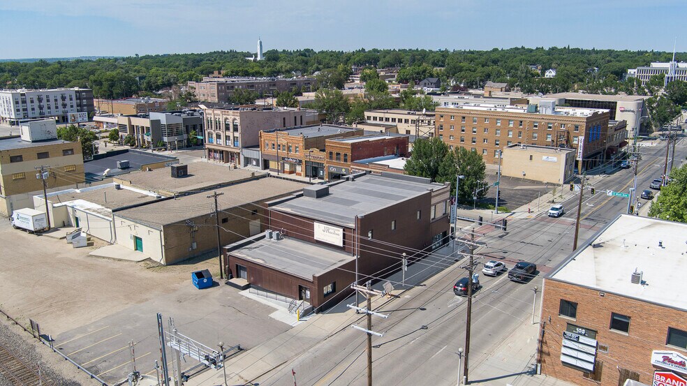 223 E Main Ave, Bismarck, ND à vendre - Photo de l’immeuble – Image 2 sur 23